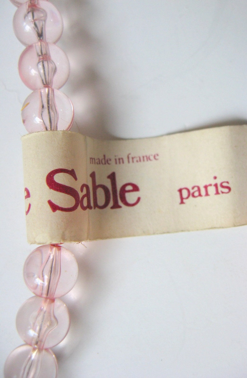 NECKLACE from Le Grain de Sable PARIS Vintage 1980/'s Plastique French Choker C/'est Fantastique! 17.5 PinkMauve unusual PLASTIC Beads