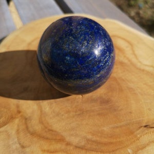 Lapis lazuli sphere