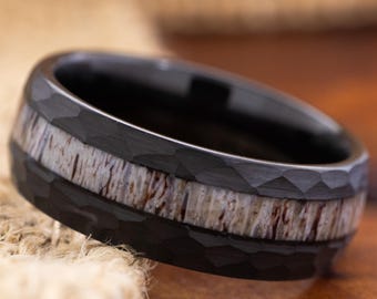 Anello in carburo di tungsteno martellato nero, fede nuziale in corno di cervo da 8 mm per lui e per lei, anello inciso, gioielli da uomo personalizzati, anello in corno di cervo