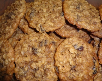 Homemade Oatmeal Raisin Cinnamon Cookies (20 Large Cookies)