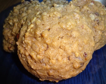 Chewy & Crunchy Homemade Pumpkin Oatmeal Chocolate Chip Cookies (4 Dozen)