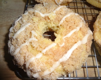 Fluffy Homemade Baked Coffee Cake Donuts With Vanilla Glaze (6 Donuts)