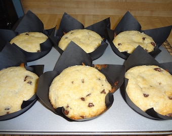 Huge, Soft and Fluffy Homemade Bakery-Style Chocolate Chip Muffins (6 Jumbo Muffins)