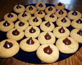 Totally Classic Homemade Peanut Butter Kiss Cookies With Choices (2 Dozen)