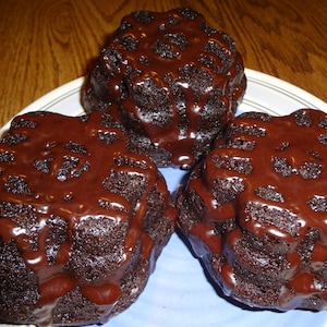 Moist, Chocolaty and Amazing Homemade Chocolate Cakelets (14 Cakelets) image 1