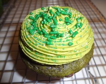 Excellent Homemade Matcha Green Tea Cupcakes (1 Dozen) - Frosting Will Be Packaged Separately May Through September