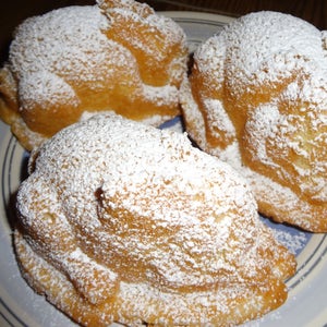 Cute & Tasty Homemade Pound Cakes (12 Cakelets and Choice of Mold Shape)