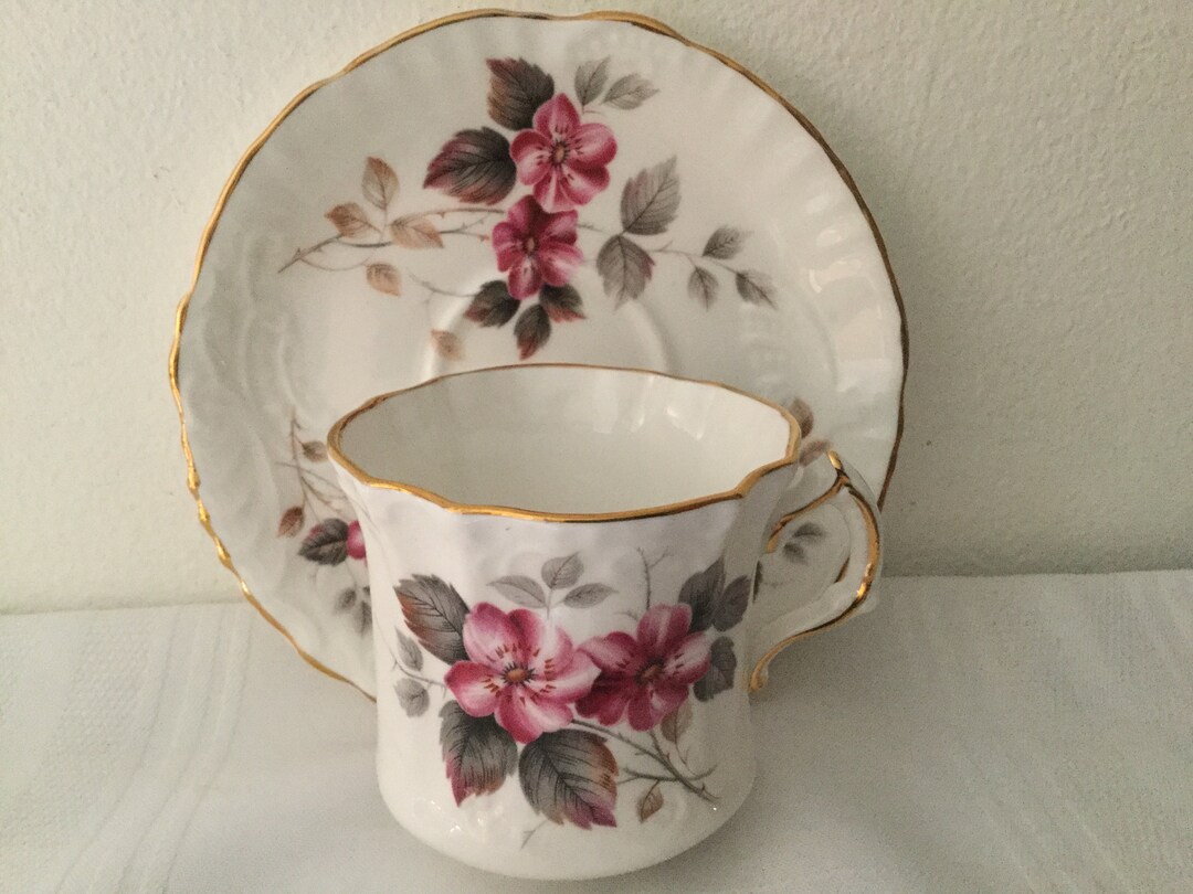 Vintage HAMMERSLEY Fine Bone China Teacup and Saucer Set Made in