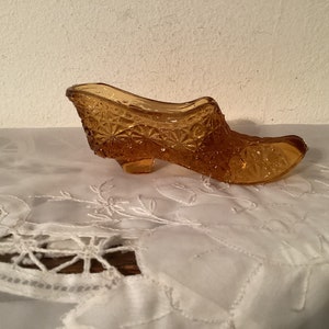 Sale****Vintage AMBER GLASS Woman’s SHOE   Collectible Amber Glass Slipper Figurine