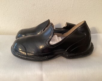Vintage Dress Shoe Rubbers, Black Patent Waterproof Overboots, Mens Size 8 Vintage 1970 main image 4