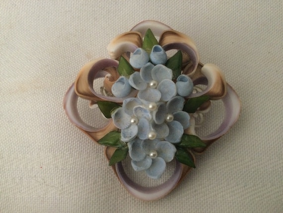 Sale***Vintage Handmade SHELL FLOWER BROOCH  Slic… - image 1