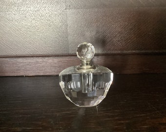 Vintage GLASS PERFUME BOTTLE   Screw Off Top With Perfume Dabber  Crystal Faceted Top and Sides