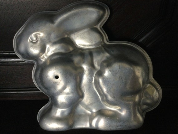 Vintage ALUMINUM RABBIT MOLD 1980s 8 by 8 inch Aluminun | Etsy