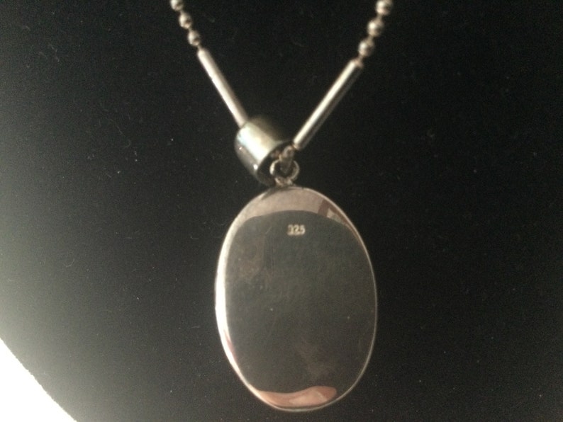 Vintage STERLING SiLVER LOCKET Marked 925 Locket and Chain