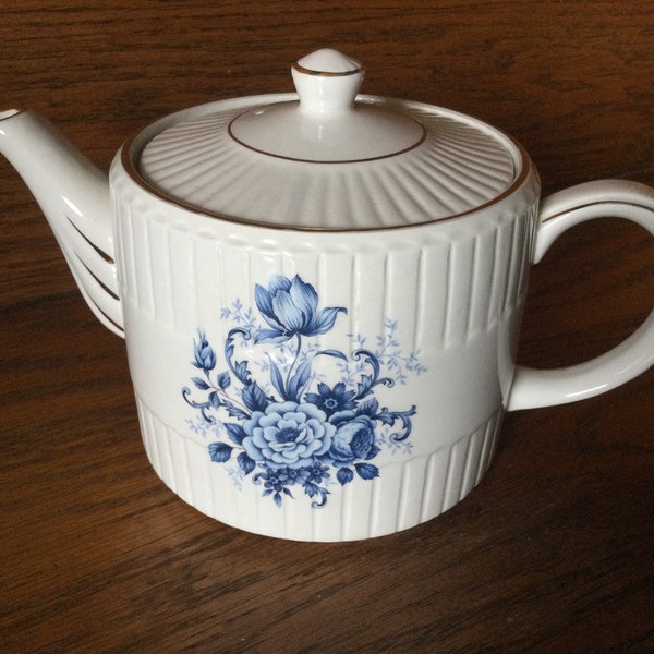 Sale***Vintage ELLGREAVE IRONESTONE TEAPOT   1960’s White With Blue Flowers Teapot   Gold Trim
