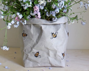 Bee design paper bag, washable paper bag, bumble bee print, garden, cottage decor