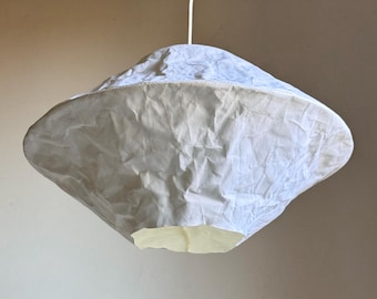 洗えるペーパーランプシェード：UFOペンダントライト、侘び寂びスタイル、不完全さの美しさ