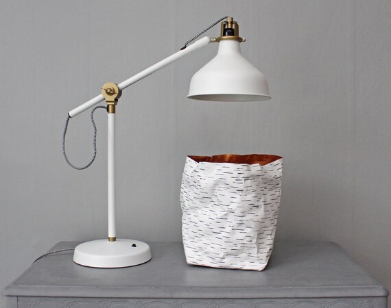 Sac en papier, papier lavable, conception d'écorce de bouleau, style nordique, naturel, rustique, plantleur, scandinave, éco, décor de Noel Sac en papier, papier lavable, conception d'écorce de bouleau, style nordique, naturel, rustique, plantleur, scandinave, éco, décor de Noel