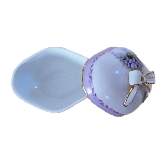 Vtg Oval white and purple trinket box - image 5