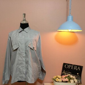 Vintage 70s Blouse. Vintage shirts, Gray Design Vintage Shirt For Women 1970s, 70s Fashion, Vintage blouse, Blouses, Retro, Size Oversize