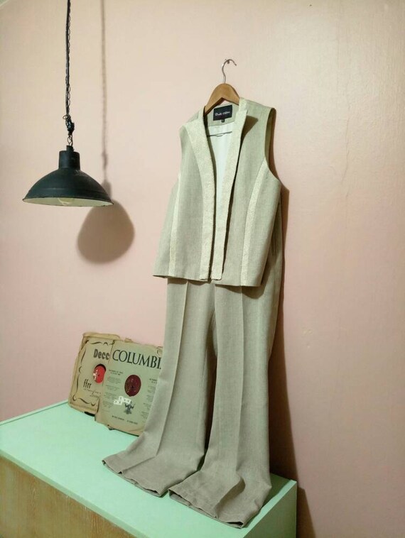 Womens Suit.90's vintage Women's suit. Vintage Wom