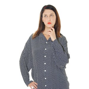 Vestido vintage de los años 80. Vestido de 1980. Vestido vintage. Vestido azul marino. Años 80. Vestido vintage azul marino y lunares blancos para mujer, años 80. Envío gratuito. Talla OS