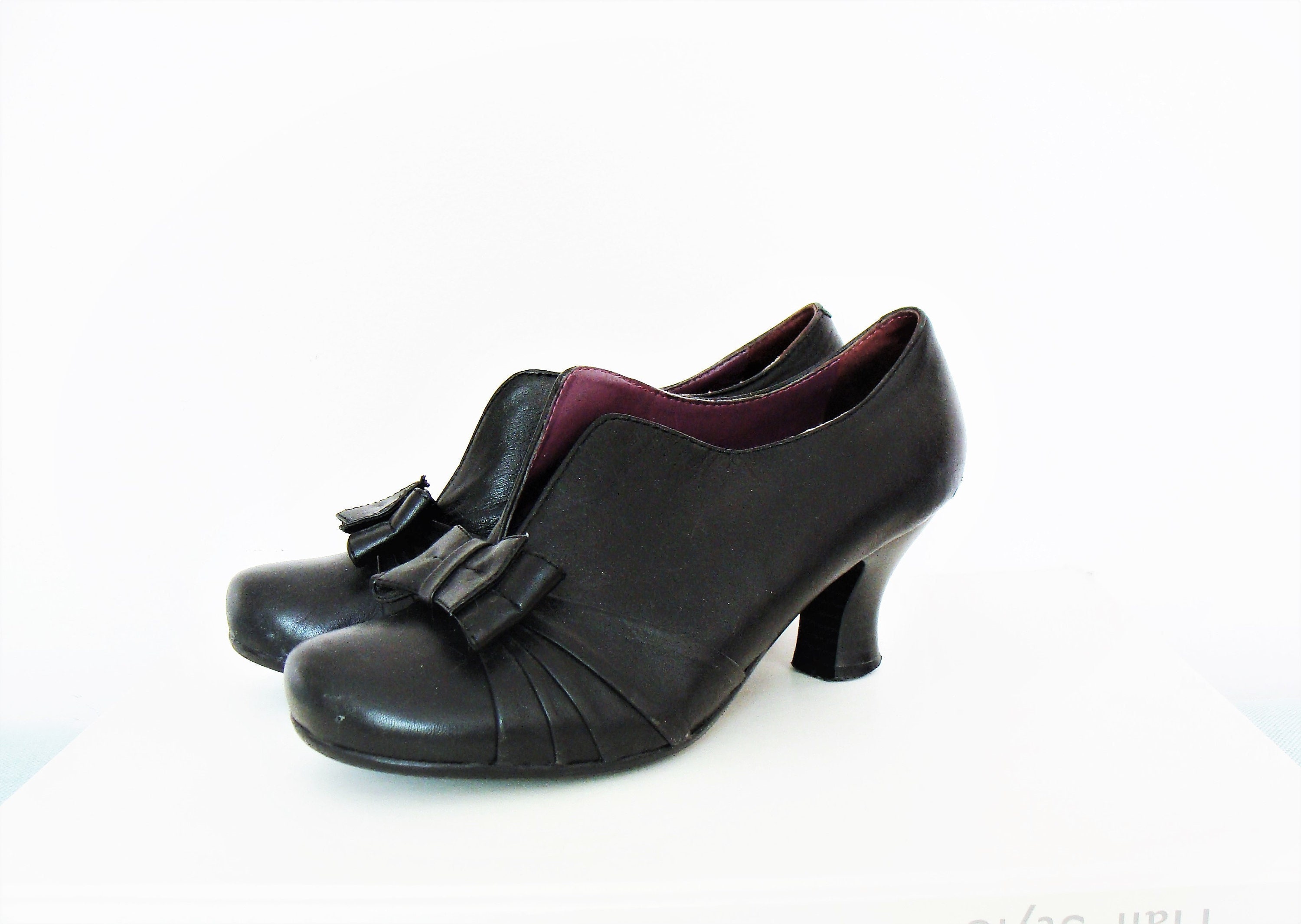 hush puppies black heels