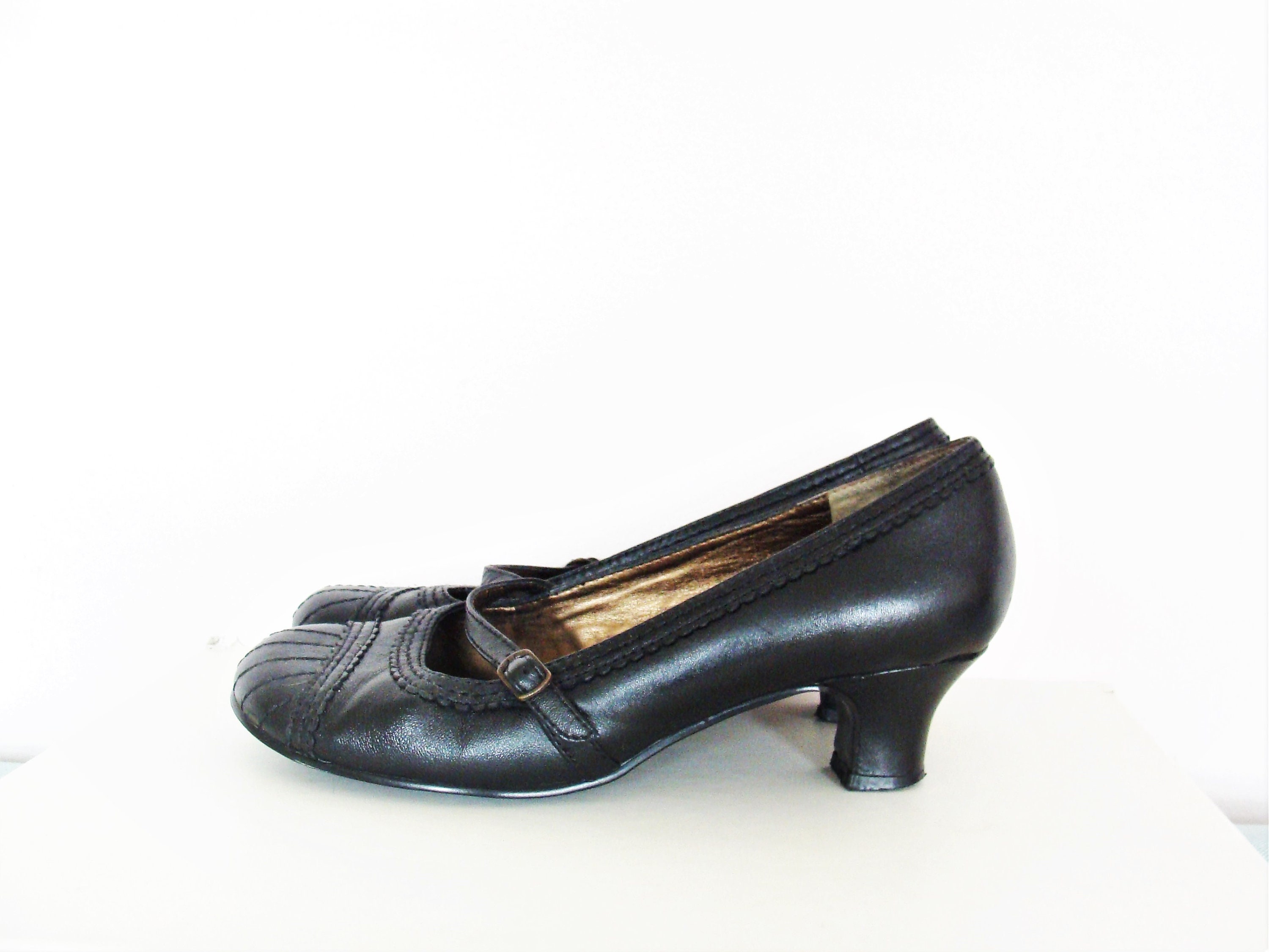 hush puppies black heels