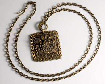 Pentti Sarpaneva, FINLAND:  Bronze Necklace with Pendant