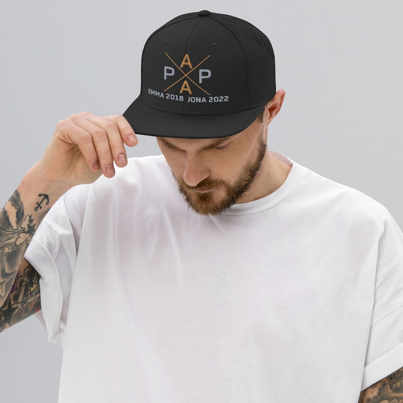 PAPA SNAPBACK Cap Cappy Mütze, personalisiert mit Kindernamen, zum Vatertag, bestickt, Geschenk für Väter, Geburtstag, Ostern, Geburt Bild 1