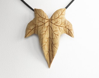 Ivy Leaf Pendant (Pale Oak)