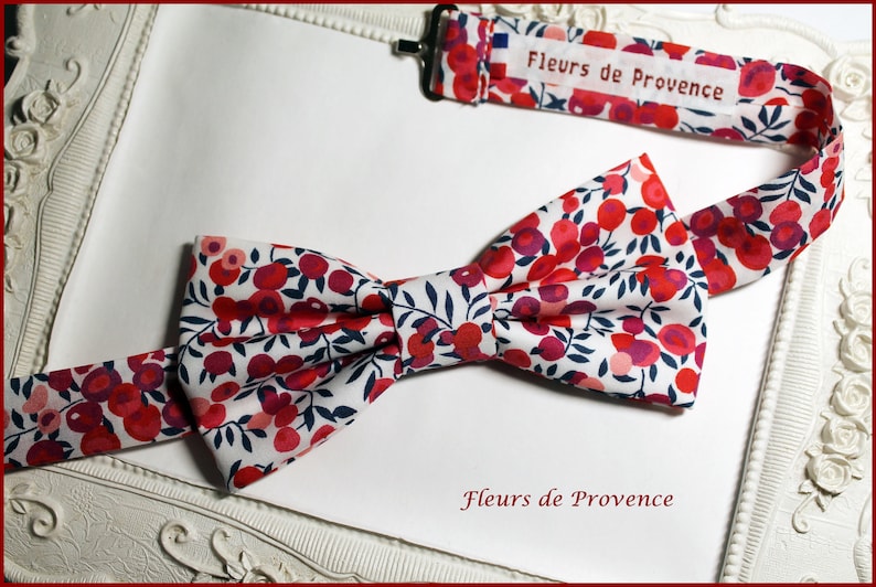 Noeud Papillon / pochette costume / boutons manchette Tissu Liberty Wiltshire pois de senteur berry Homme / enfant / bebe Noeud Papillon Homme