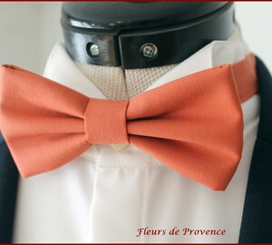 Set Bretelles + Nœud Papillon Enfant 1-8 Ans - Bretelles Y élastiques Réglables, 3 Clips - Coffret Cadeau - Couleur Bordeaux