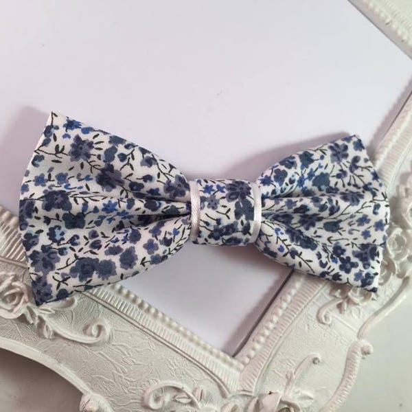 Barrette / Broche Noeud Papillon Tissu Liberty Phoebe bleu et blanc