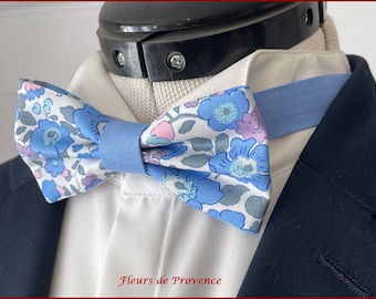 Noeud Papillon / Pochette costume / Boutons manchette Tissu Liberty Betsy bleu ciel et bleu uni- Homme / enfant / bebe