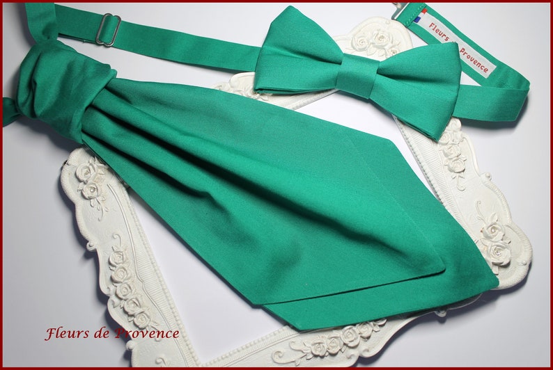 Cravate Ascot Lavallière / pochette costume / boutons manchette unie vert émeraude Homme image 5