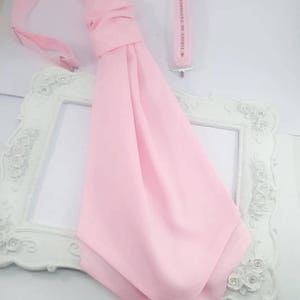 Cravate Ascot Lavallière / pochette costume / boutons manchette unie rose Homme image 2