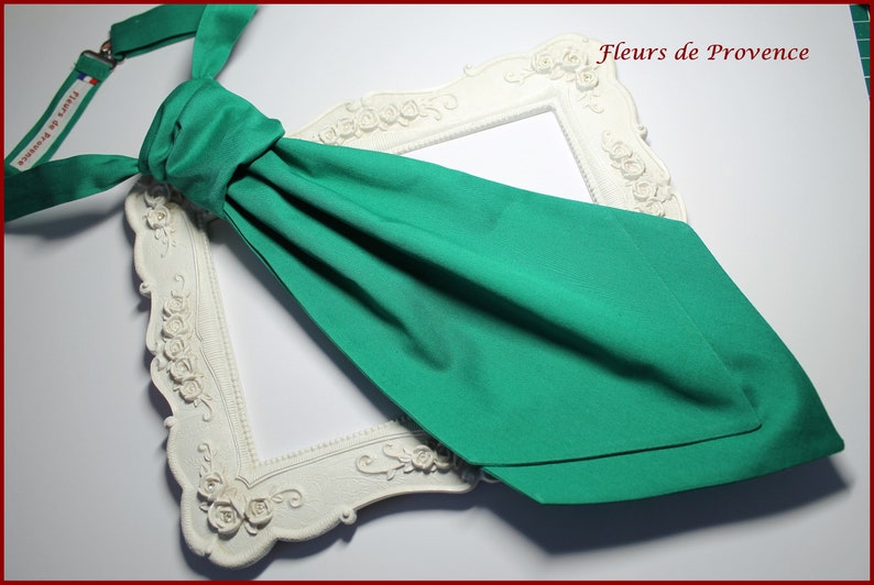Cravate Ascot Lavallière / pochette costume / boutons manchette unie vert émeraude Homme image 2