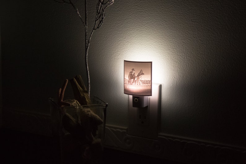 Custom Night Light, 3D Print Lithophane Lamp, Night Light Wall Plug In, Night Light Kids, Lithophane Lamp, Nursery Lamp, Christmas Gift image 2