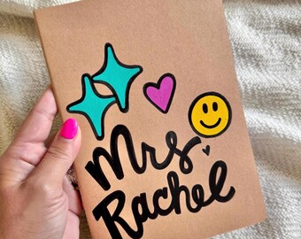 Cuaderno personalizado para profesores: Cuaderno rayado pintado a mano, material escolar de estilo preppy.