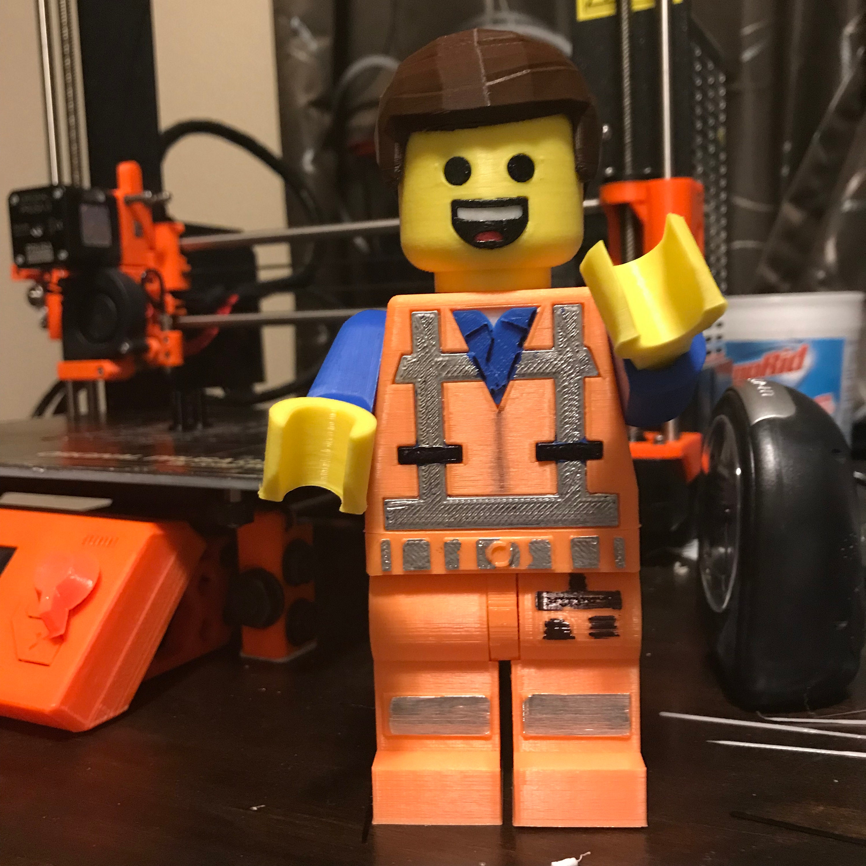 Lego Emmet gigante stampato in 3D -  Italia