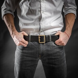 Leather belt with vintage buckle Vegetable tanned leather belt Handcrafted belt Cowhide leather belt Groomsmen gift Black