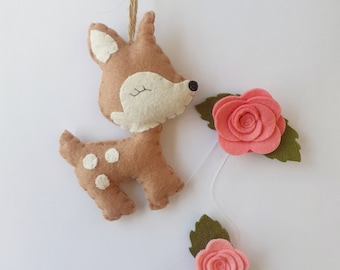 Deer Hanging Decoration, Woodland Nursery Decoration, Girls Nursery Decor, Fawn Decor, Felt Wall Hanging, Baby Shower Decor, Woodland Gift