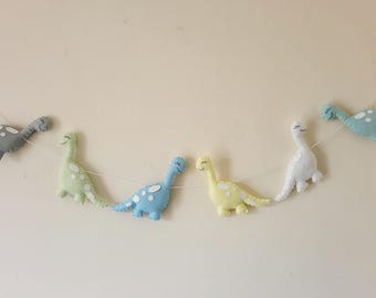 Guirlanda de dinossauro, guirlanda de feltro, decoração de dinossauro para meninos, decoração de parede para crianças, decoração de berçário, quarto de dinossauro, decoração de festa de dinossauro