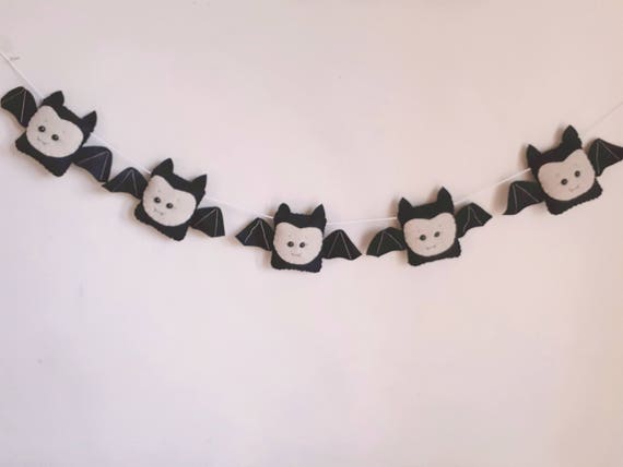 Halloween Garland, Felt Bat Decoration,  Kids Halloween Decor, Halloween Party Idea, Bat Wall Hanging, Bat Decor, Halloween Decoration