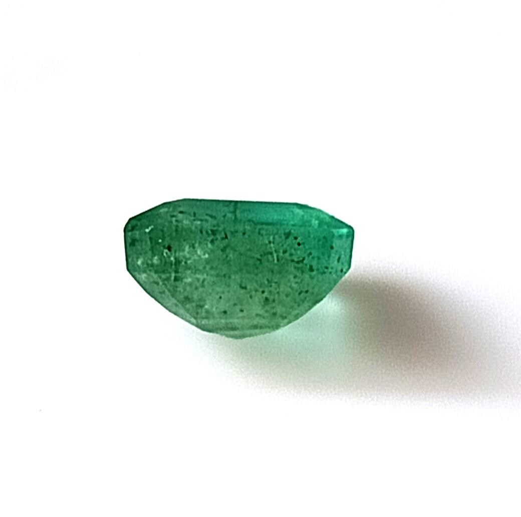 Émeraude Octogonale 5.29 ct - Couleur AA Green - Clarté VS