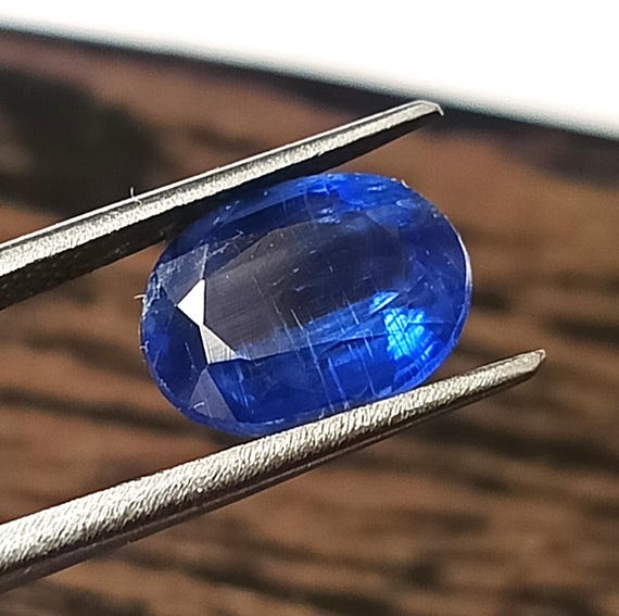 4.10 Carat Oval Blue Kyanite Gemstone: Faceted Untreated Kyanite