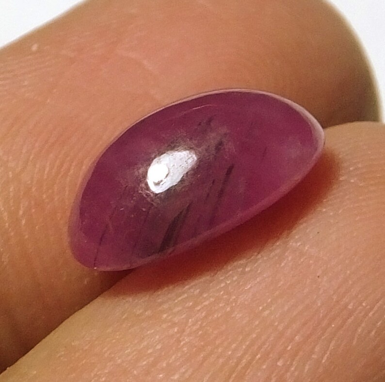5.65 Carat Oval Shape Natural Unheated Ruby Cabochon Cut 8.6X11.2X5.5 MM Loose Gemstone Natural Untreated Ruby Cabs For Ring Or Pendant