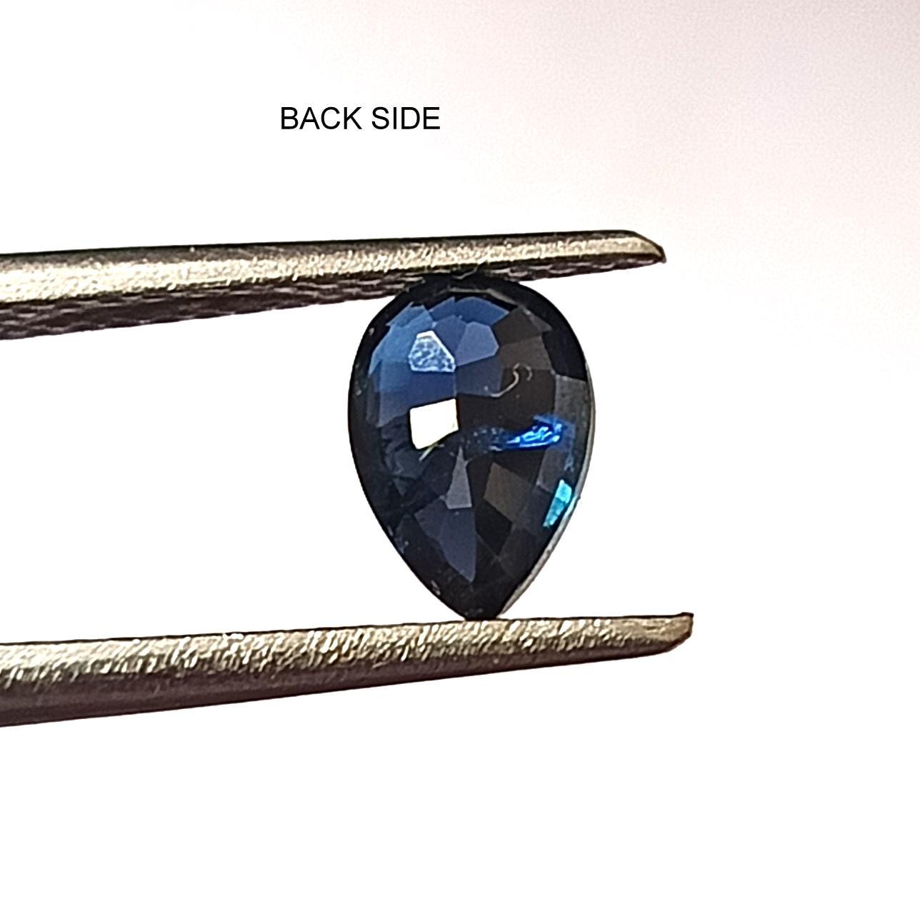 Saphir Bleu D'Australie Rare - 5.7 Mm X 5.0 Mm - 0.77 Carats - Traité Au Béryllium - Neuf Avec étiquettes
