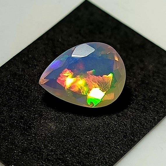 Opale Naturelle D'Éthiopie (Welo) – 1,10 Ct, Ovale, Blanche, Non Traitée